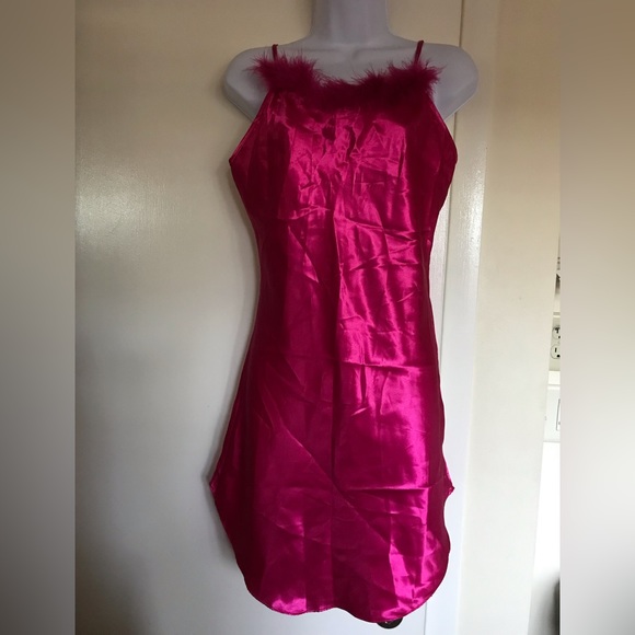 Moon Dance ,size S, 2piece Ensemble set , gown & coat , silky hot red color - Picture 9 of 16